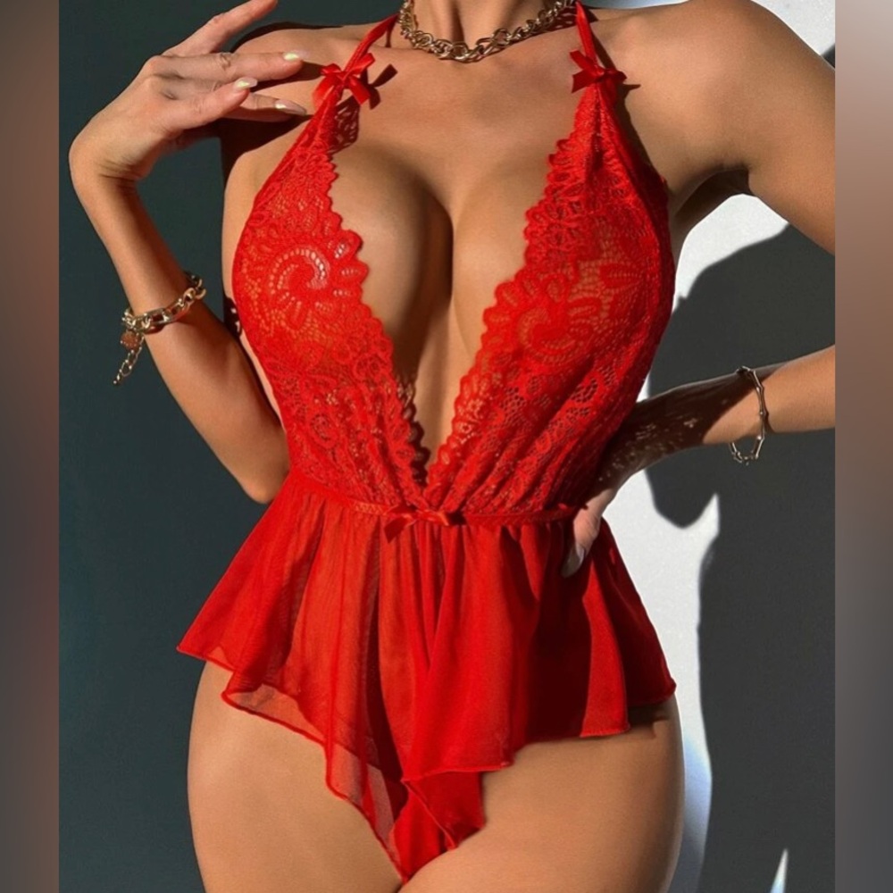 NWOT RED SEXY LACE BACKLESS TEDDY💋